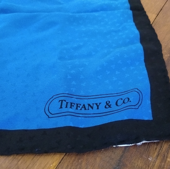 TIFFANY & CO Vintage 1986 T Design solid blue and black silk scarf - Picture 7 of 9